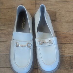 Cream loafers, rain boots feel